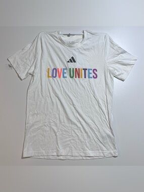 Adidas men’s "Love Unites" White Graphic Tee Sz Medium